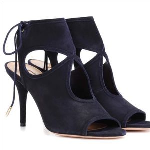 Navy blue suede heel